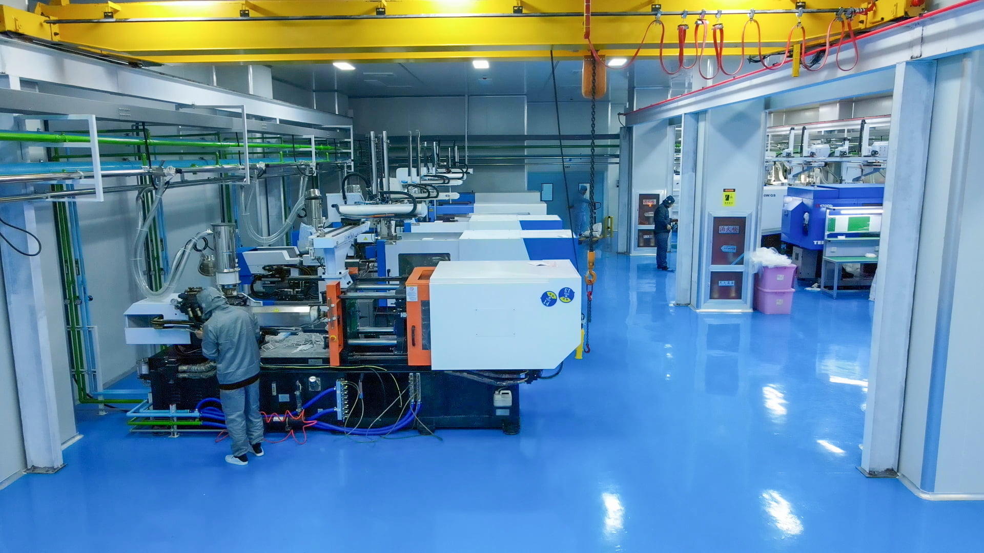 Injection molding production line