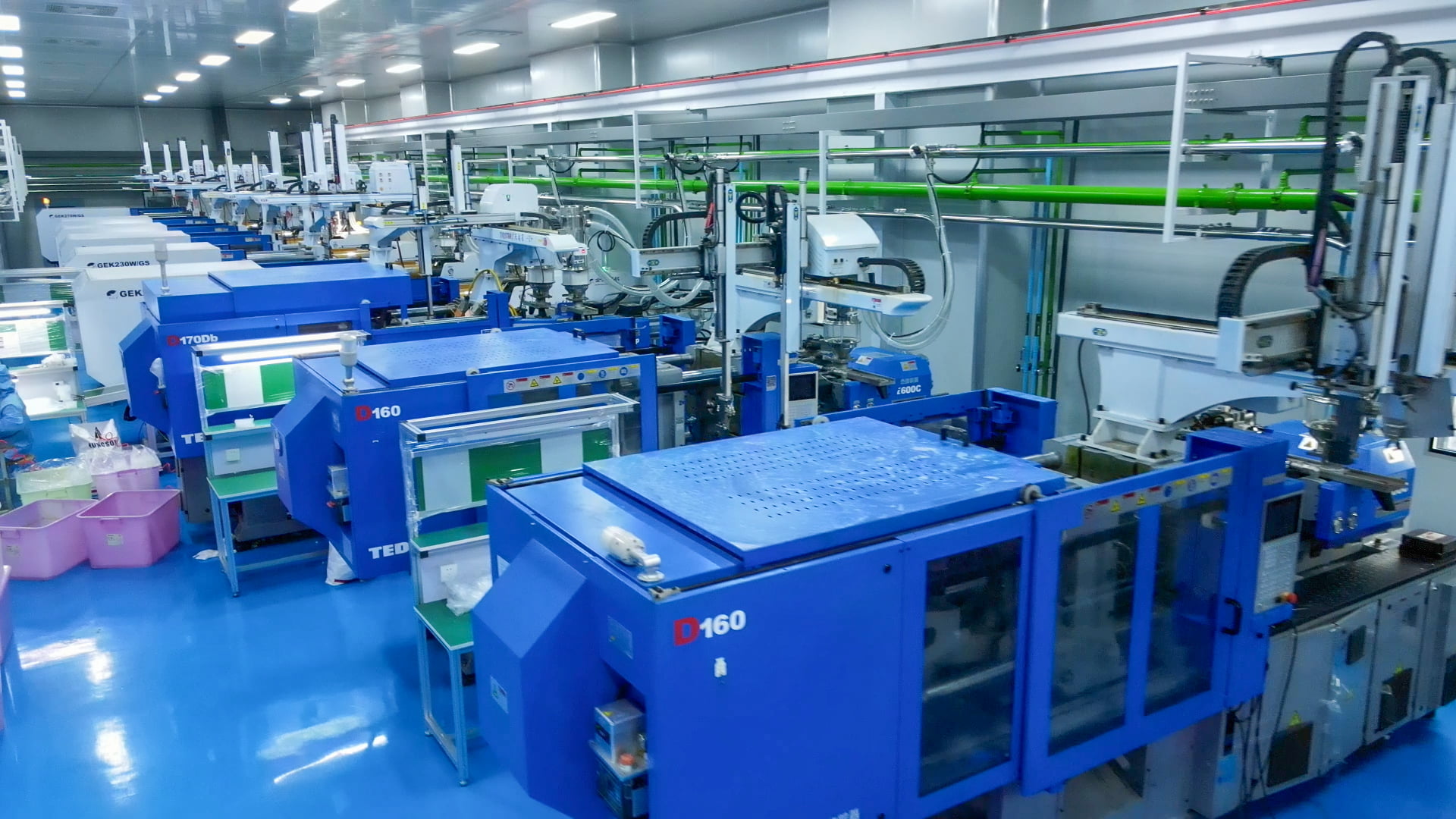 GMP Class 100,000 cleanroom manufacturing facility