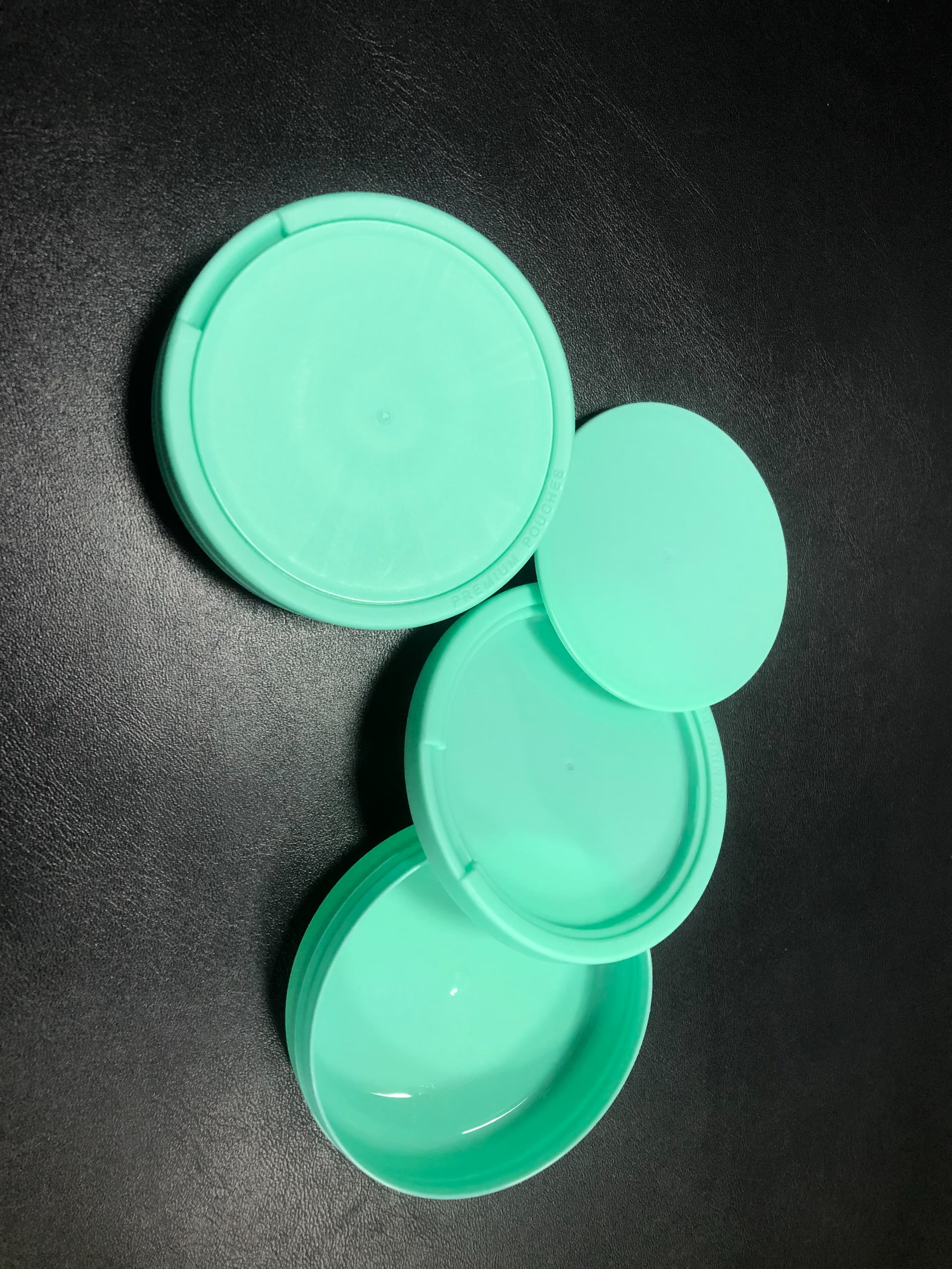 Short wide snus can